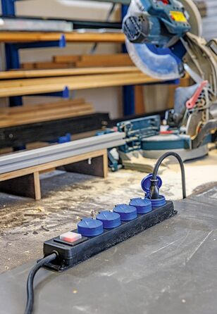 Розподільна коробка з вимикачем Schwabe, 5-фальна, IP44, 230V, 16A, 4.5м, для зовнішнього використання (2 шт. в упаковці)