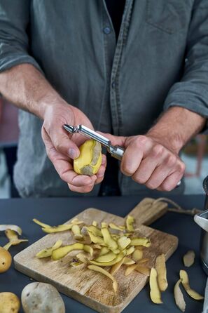 Овочечистка ZWILLING Pro вертикальна, 21 см, нержавіюча сталь, ергономічна ручка, срібляста