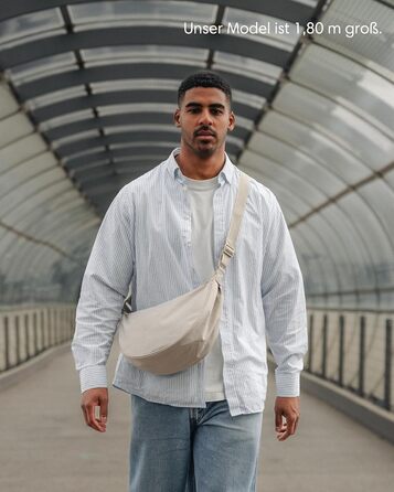 Сумка через плече LARKSON Solveig Medium бежева - Містка напівмісяць, водонепроникна (6.5 л)