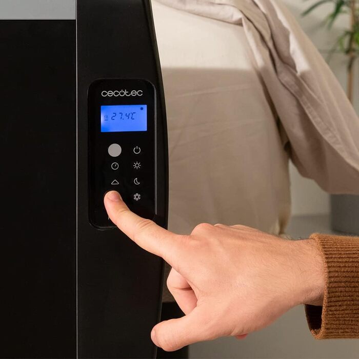 Cecotec ReadyWarm 2000 Thermal Black Flat Radiator with Remote Control. 10 heating ribs and 1500W, LCD display, programmable timer, temperature selection, 15 m² range and maximum safety with 10 elements in black.