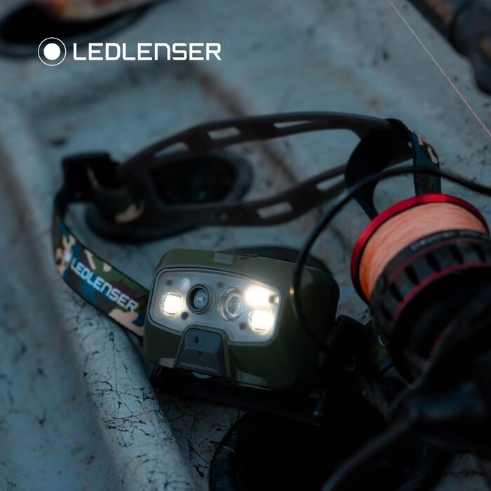Налобний ліхтар Ledlenser HF8R Core, 1600 люмен, перезаряджуваний, LED, з червоним світлом, водонепроникний IP68, камуфляж, для туризму та активного відпочинку
