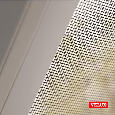 VELUX оригінальна рулонна москітна сітка з алюмінію, чорна, для мансардних вікон 923-1120 мм × 0-2000 мм, стійка до погодних умов