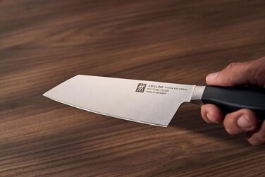 Кухонний ніж Сантоку ZWILLING Professional S, нержавіюча сталь, 17 см, чорний