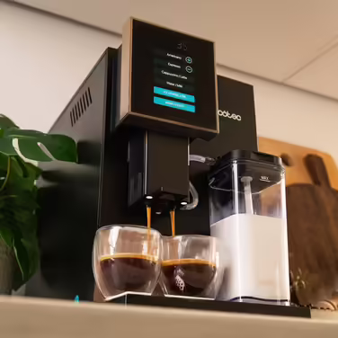 Cecotec Fully Automatic Coffee Machine Cremmaet Compactccino Black Rose, 19 Bar, Milk Container, Thermoblock System, 5 Grinding Levels, 150g Coffee Bean Hopper Black, Rose Compactccino