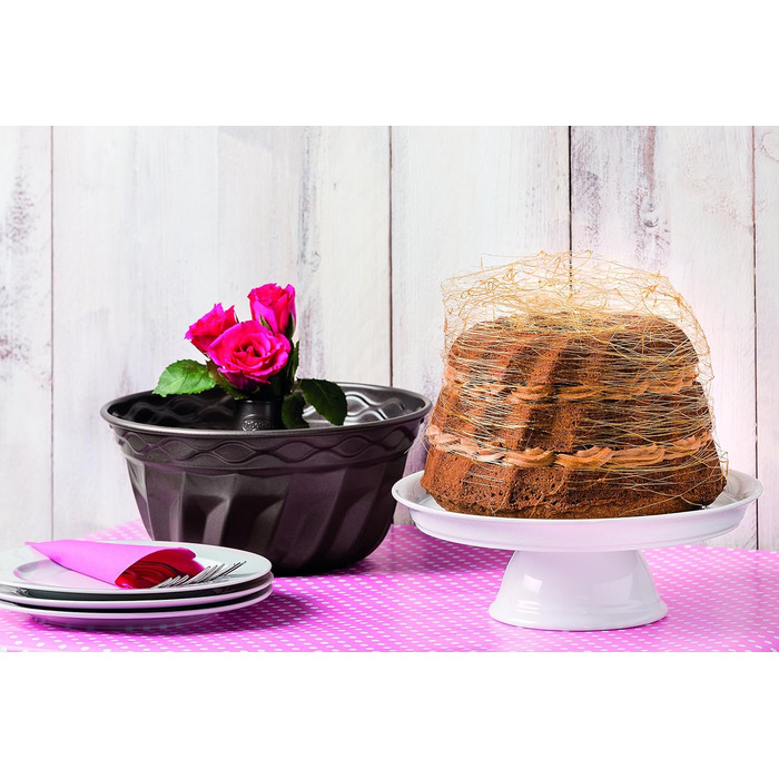 Dr. Oetker Gugelhupf Ø 22 cm, round baking tin from the Back-Edition series made of steel, Bundt tin with non-stick coating (color: brown), quantity: 1 piece