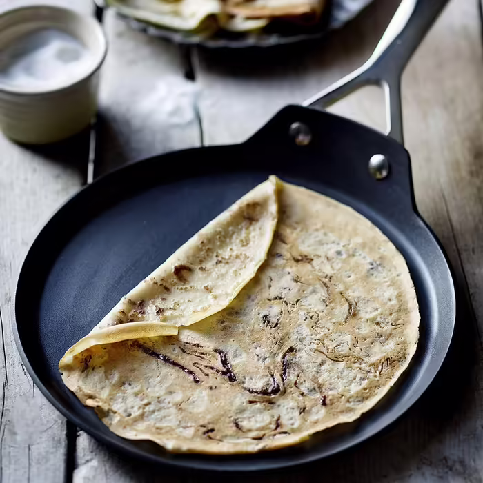 Le Creuset Non-Stick Crepe Pan, Ø 28 cm, Suitable for all cooktops including induction, Anthracite/Silver, 51106280010002