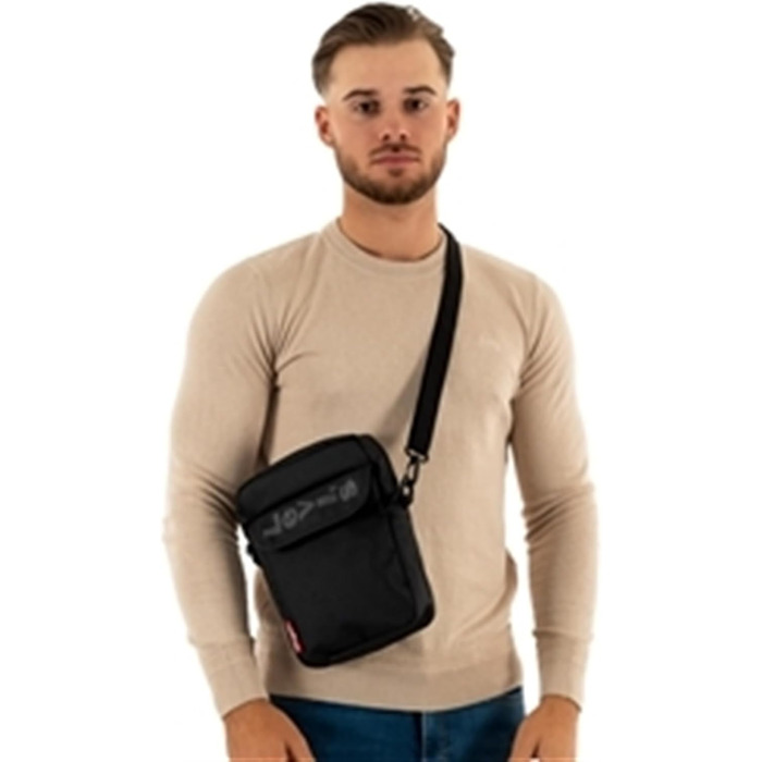 Чорна міні-сумка крос-боді Levi's Mini Crossbody Solid з логотипом Red Batwing