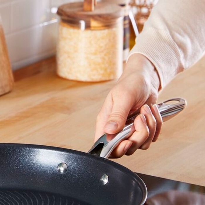 Набір сталевих сковорідок TEFAL Infinite 28/30 см, для індукційних та газових плит, з антипригарним покриттям