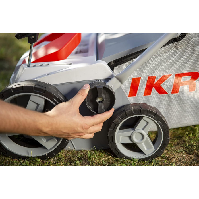 IKRA Elektro Scarifier Lawn Aerator IEVL 1838, 40l Collection Basket, Working Width 38cm, Adjustable Working Depth