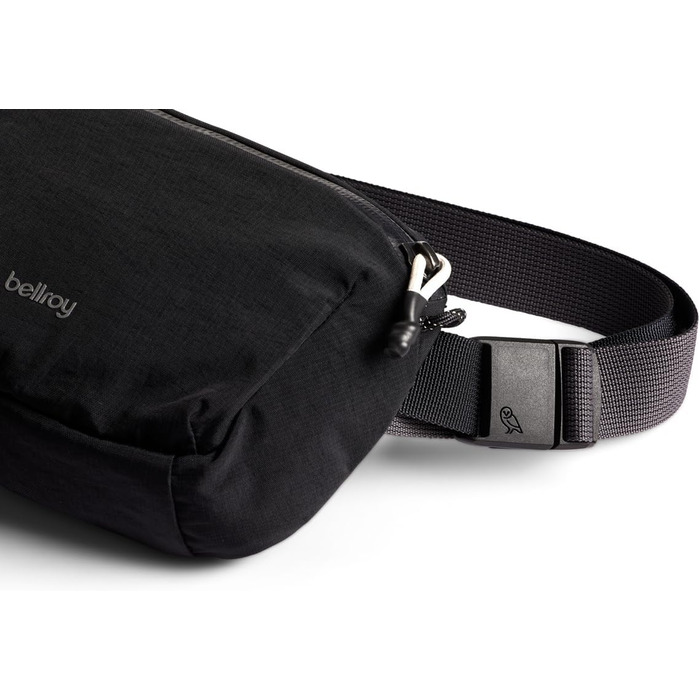 Bellroy Lite Belt Bag чорного кольору - універсальна сумка через плече, поясна сумка