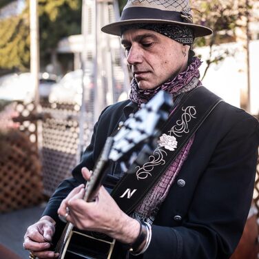 Гітарний ремінь Nefelibata з вишивкою троянд, 2.7', подвійний, з баварської шкіри, з пінополіуретановим наповнювачем, для акустичної, бас та електрогітари