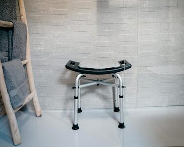 KMINA Shower Stool for Seniors - 150 kg Capacity, Double-Reinforced Crossbar, Cushion, Height Adjustable, Black, Tool-Free Assembly - Made in Europe