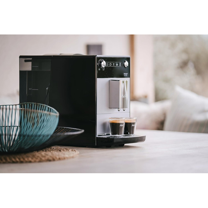 Melitta Purista - Fully Automatic Coffee Machine with Favorite Coffee Function, Coffee Machine with Grinder and 5-Level Adjustable Grinding, for Coffee and Espresso, silver/black Silver Fully Automatic Coffee Machine