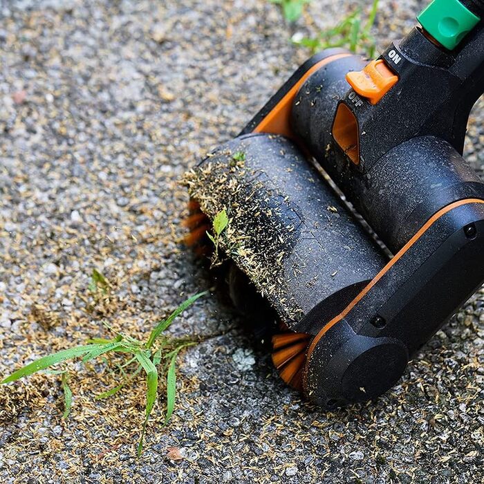 WORX WG441E.9 20V Cordless Multi-Brush - multifunctional surface brush for cleaning stone & wood surfaces & removing weeds - integrated water connection - PowerShare compatible - without battery & charger (steel wire brush for patio joint cleaning/weed removal)