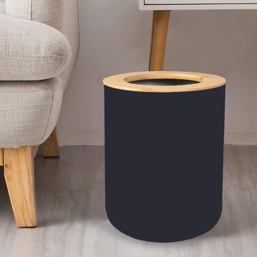 Набір для ванної кімнати MisFox з бамбука (6 предметів): диспенсер для лосьйону, сміттєвий бак, тримач для зубних щіток, стаканчик для зубної пасти, щітка для унітазу, мильниця. Чорний колір.