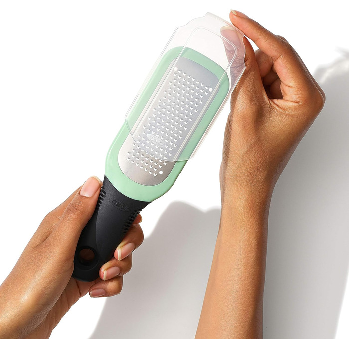 OXO Good Grips Тріскачка для тертя з контейнером для збору - для овочів та імбиру/часнику