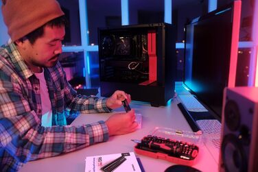 SSD Samsung 990 Pro з радіатором 4TB PCIe Gen4 NVMe 2.0 M.2 - внутрішній накопичувач для ігор, сумісний з Playstation 5