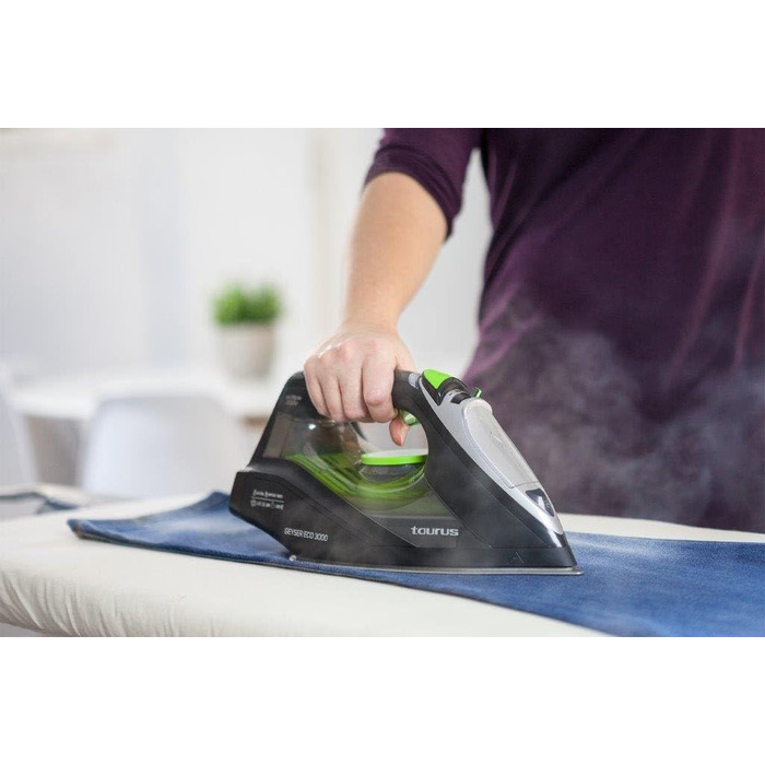 Праска відпарювач Taurus Geyser Eco 3000, 3000W, 200 г/хв, чорно-зелена