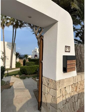 Поштовий ящик Metzler Anton антрацит з дерев'яною текстурою, настінний, з відділенням для газет та гравіюванням імені