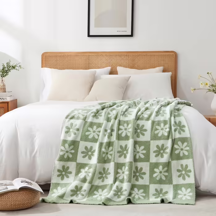 Snuggle Sac Checkered Blanket, sage green with floral pattern, throw blanket for couch, checkered, microfiber, fluffy, warm, cozy, plush, soft, reversible, checkered, for sofa, chair, bed, 127 x