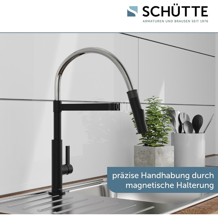 Кухонний змішувач SCHÜTTE 79147 MIAMI з висувною насадкою, поворотним гусаком 360° та Soft Touch, для раковини (хром/чорний)