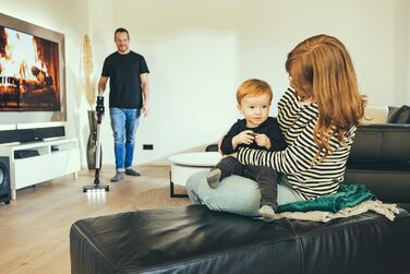 Бездротовий акумуляторний пилосос SEVERIN HV 7166 (Чорний): 60 хв роботи, 2-в-1, для тварин, легкий, без мішка, 400 Вт