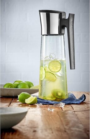 WMF Basic Water Carafe with Handle 1.5 Liter, Glass Carafe with Lid 1.5 l, Silicone Lid, Close-up Closure