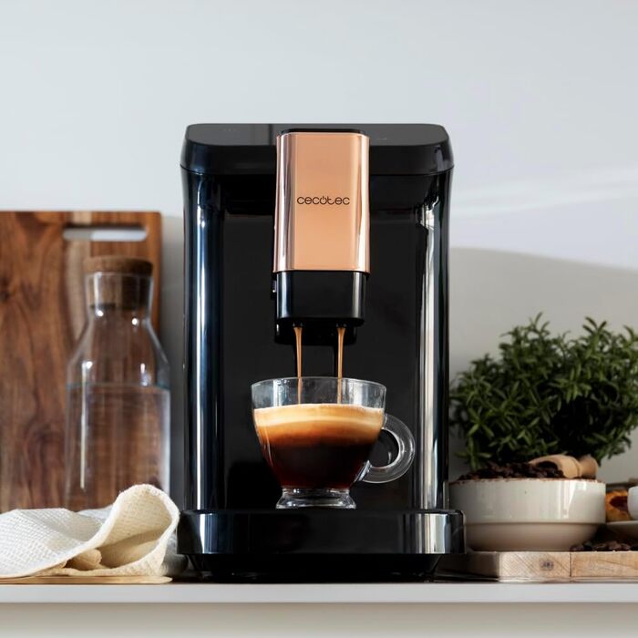 Автоматична кавомашина Cecotec Cremmaet Macchia Black Rose, 1350 Вт, 19 бар, з термоблоком і вбудованим млином, автоматичне очищення