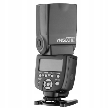 Спалах Yongnuo YN-560 III: дальність 58 м, регульована головка та дифузор
