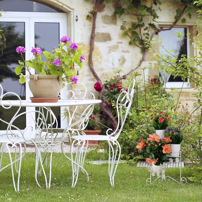 Relaxdays Metal Flower Stand, White