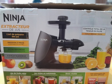 Горизонтальна шнекова соковижималка Ninja JC100EU 150 Вт