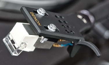 Автоматичний аналоговий вініловий програвач Denon DP-300F, 33 1/3 та 45 об/хв, чорний