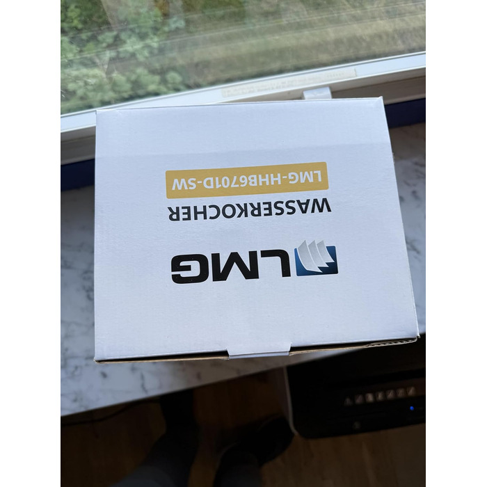 Електричний чайник з регулюванням температури 1.7л, 2200W, чорний, з дерев'яною обробкою