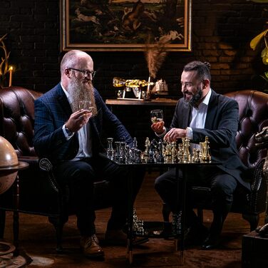 Набір віскі WHISISKEY: декантик 1000 мл, 2 келихи, 4 камні для віскі, подарункова коробка