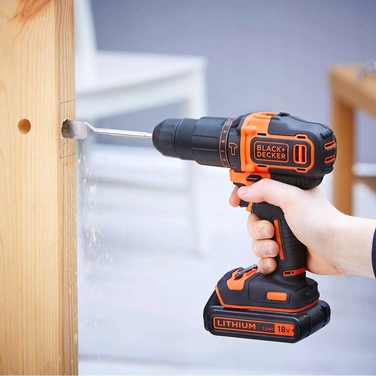 Акумуляторний шуруповерт Black+Decker 18 V BDCHD18N
