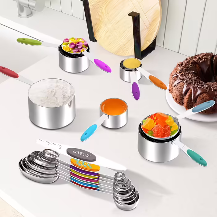 Measuring cups and magnetic measuring spoons, 5 stainless steel measuring cups with easy-to-read markings, 7 double-sided, stackable magnetic measuring spoons, and 1 leveler, multicolored