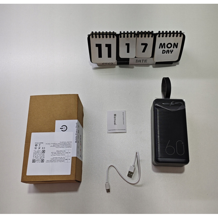 Повербанк 60000 mAh з 3 USB-портами та LED-індикатором для зарядки телефону