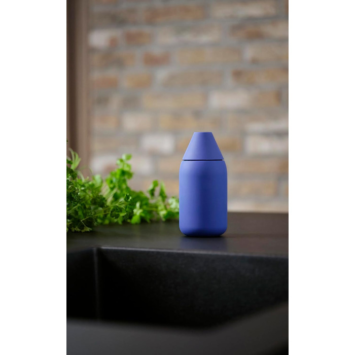 Zone Denmark Singles Dish Soap Dispenser Kitchen, Soap Dispenser, Dish Soap Dispenser, Easy Refill & Easy Dosage, Ø 7 cm, Height 15 cm, Capacity 300 ml, Indigo