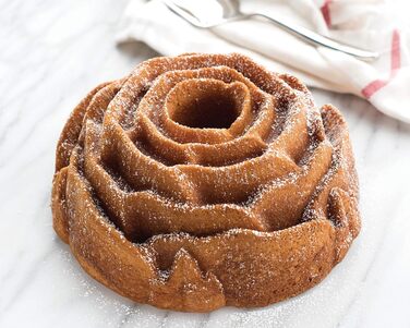 Форма для випічки Nordic Ware Rose Bundt, 10 порцій, карамель