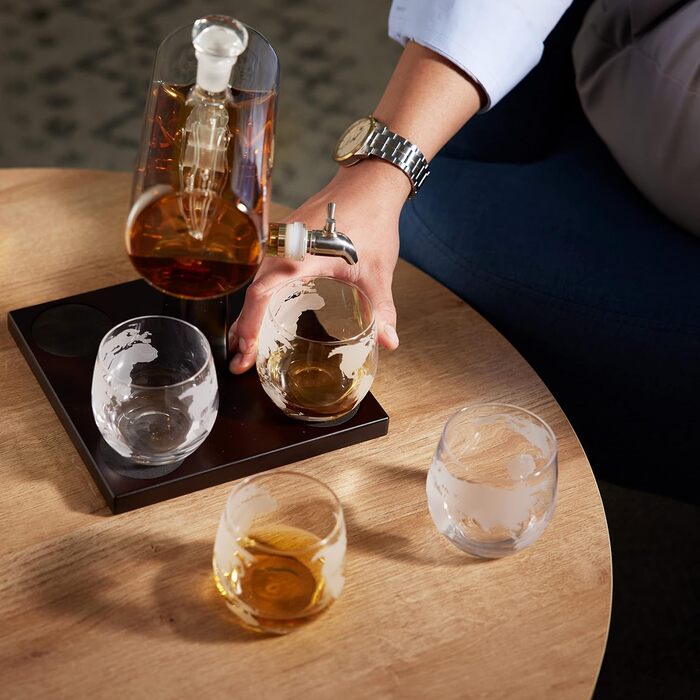 Oak & Steel - Whisky Decanter, Ship Carafe (1000ml) with Stainless Steel Spout & 4 Whisky Glasses - Valentine's Day, Birthday & Father's Day Gift Set for Men