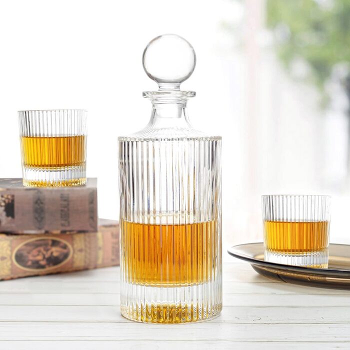 Ribbed Whiskey Decanter Set with 2 Glasses - 765ml Scotch & Whiskey Decanter Gift Set for Men & Women