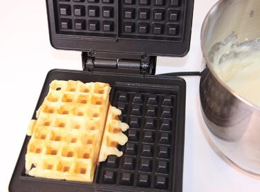 Електричний вафельниця LITTLE BALANCE 8384 Speed Waffeln - для приготування бельгійських вафель, 1400 Вт, сріблястий металік