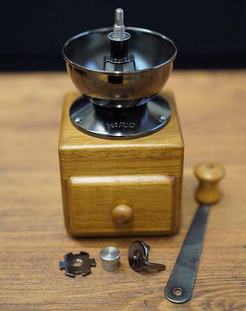 Кавомолка Hario MM-2 коричнева, механічна, компактна