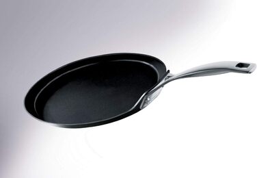 Млинцева пательня Le Creuset алюмінієва з антипригарним покриттям, 28 см, для всіх типів плит, включаючи індукцію, антрацит/срібло