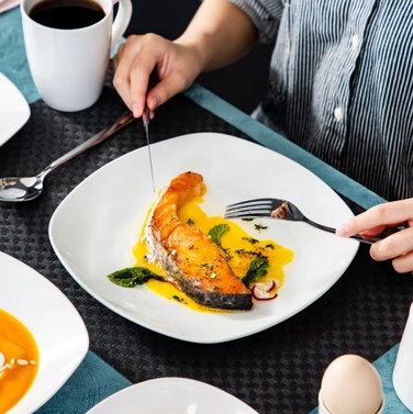 Елегантний білий порцеляновий обідній сервіз на 6 осіб, 50 предметів