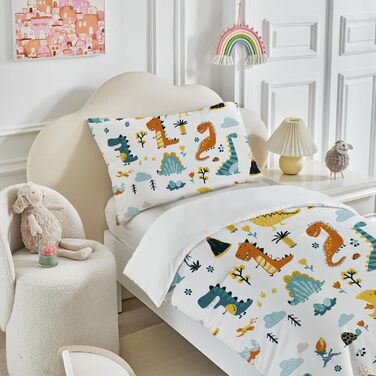 Комплект постільної білизни для ліжечка DJDEA для хлопчиків з динозаврами, 100x135 см, мікрофібра, 2 шт. (простирадло 100x135 см + наволочка 40x60 см)