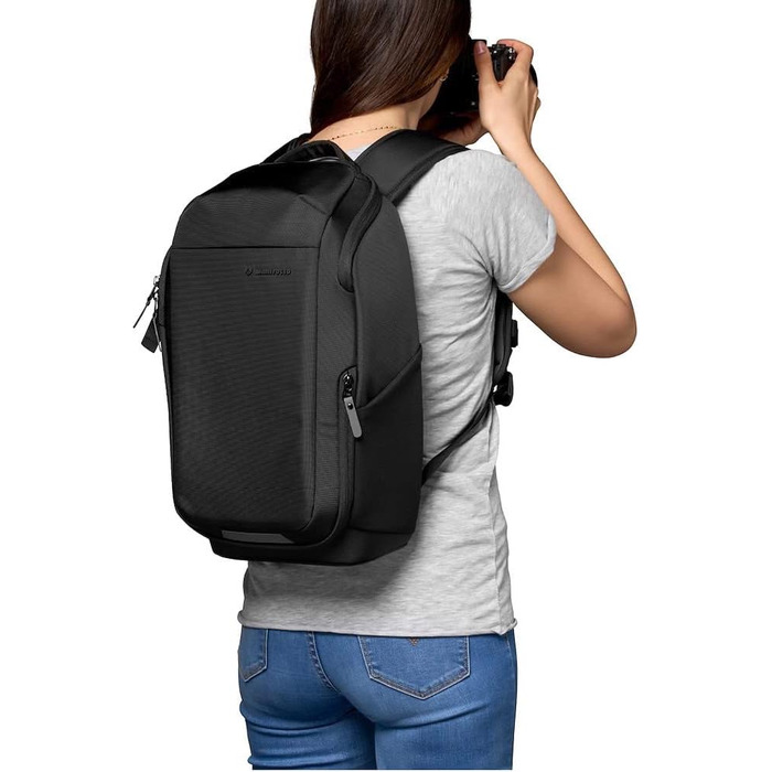 Рюкзак для камери Manfrotto Advanced Compact III з відділенням для ноутбука, для беззеркальних камер та об'єктивів, з регульованими перегородками та кріпленням для штатива