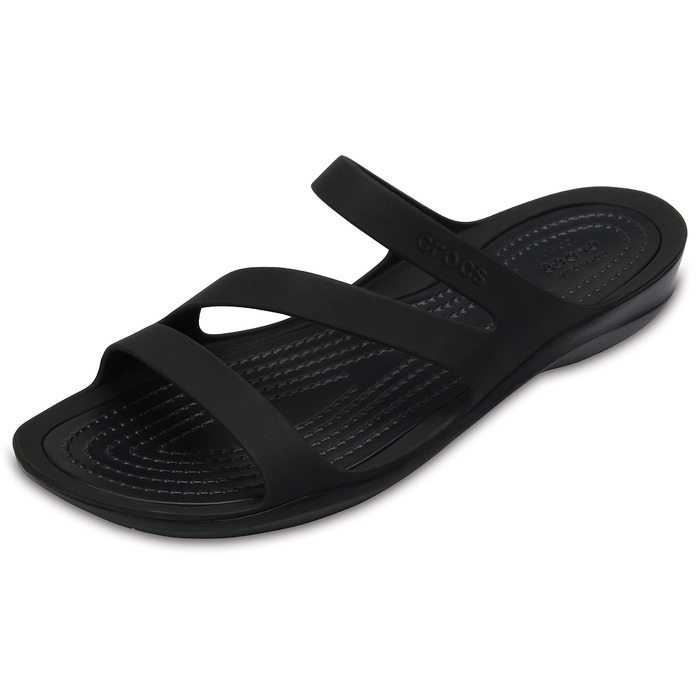 Сандалі Crocs Swiftwater W 203998462 чорні 41-42 EU жіночі шльопанці для пляжу та відпочинку