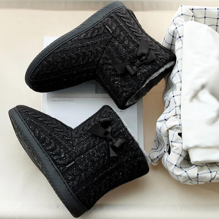 Тапочки домашні жіночі з плюшевою підкладкою, білі, з неслизькою підошвою (35/36 EU)