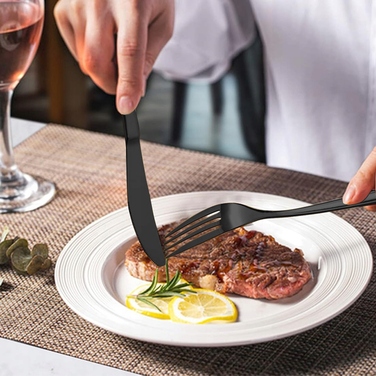 Набір золотих столових приборів зі сталі (24 предмети) — елегантний подарунок до свят